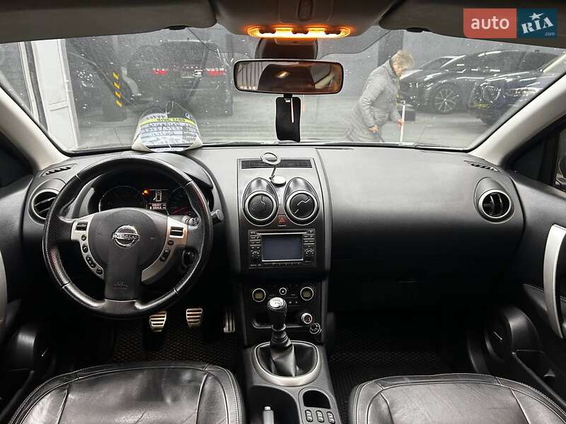 Внедорожник / Кроссовер Nissan Qashqai+2 2010 в Черновцах
