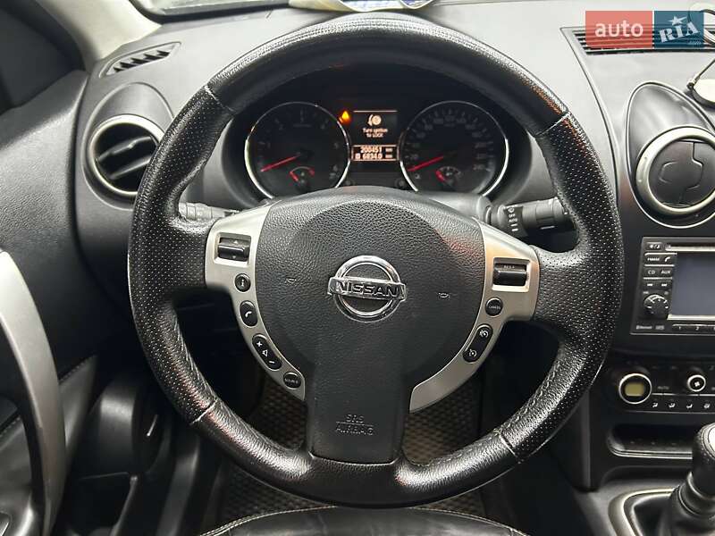 Внедорожник / Кроссовер Nissan Qashqai+2 2010 в Черновцах