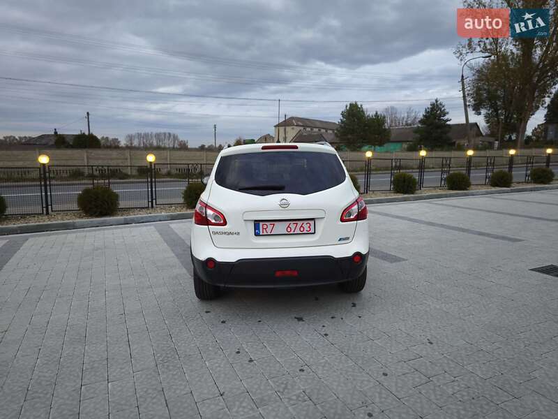 Позашляховик / Кросовер Nissan Qashqai+2 2010 в Львові фото 9 Позашляховик / Кросовер Nissan Qashqai+2 2010 в Львові