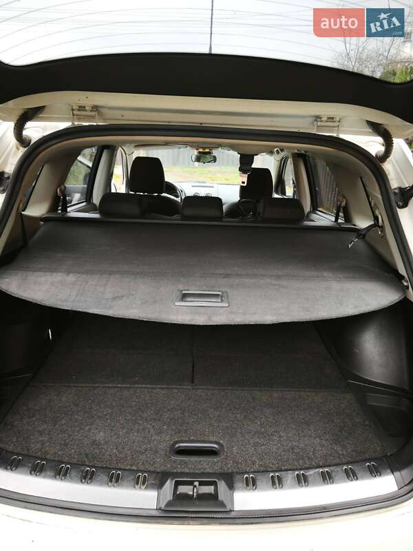 Позашляховик / Кросовер Nissan Qashqai+2 2010 в Львові фото 30 Позашляховик / Кросовер Nissan Qashqai+2 2010 в Львові