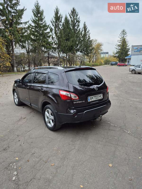 Внедорожник / Кроссовер Nissan Qashqai+2 2011 в Ровно