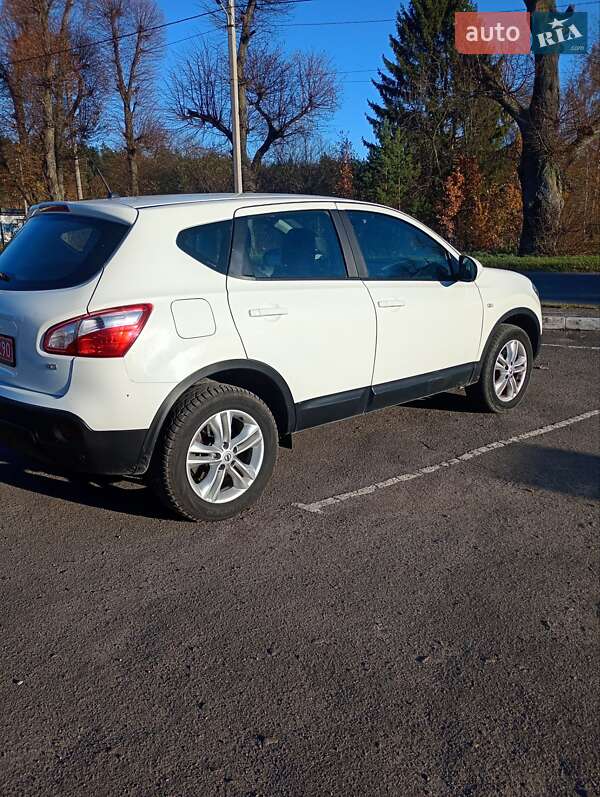 Внедорожник / Кроссовер Nissan Qashqai+2 2012 в Радивилове фото 13 Внедорожник / Кроссовер Nissan Qashqai+2 2012 в Радивилове