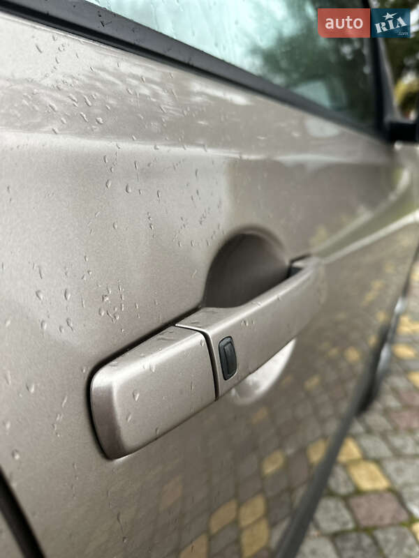 Внедорожник / Кроссовер Nissan Qashqai+2 2012 в Луцке фото 10 Внедорожник / Кроссовер Nissan Qashqai+2 2012 в Луцке