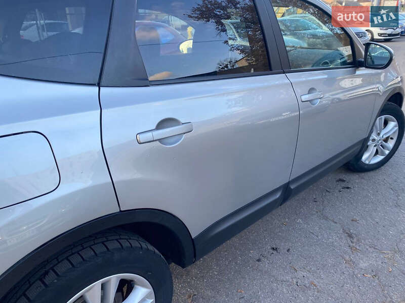 Внедорожник / Кроссовер Nissan Qashqai+2 2011 в Полтаве