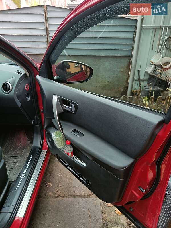 Внедорожник / Кроссовер Nissan Qashqai+2 2010 в Ирпене