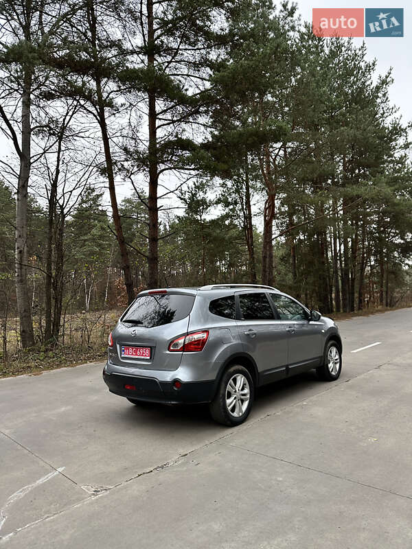 Внедорожник / Кроссовер Nissan Qashqai+2 2010 в Славуте