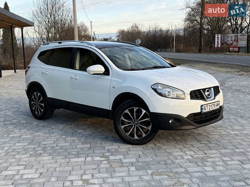 Позашляховик / Кросовер Nissan Qashqai+2 2012 в Коломиї