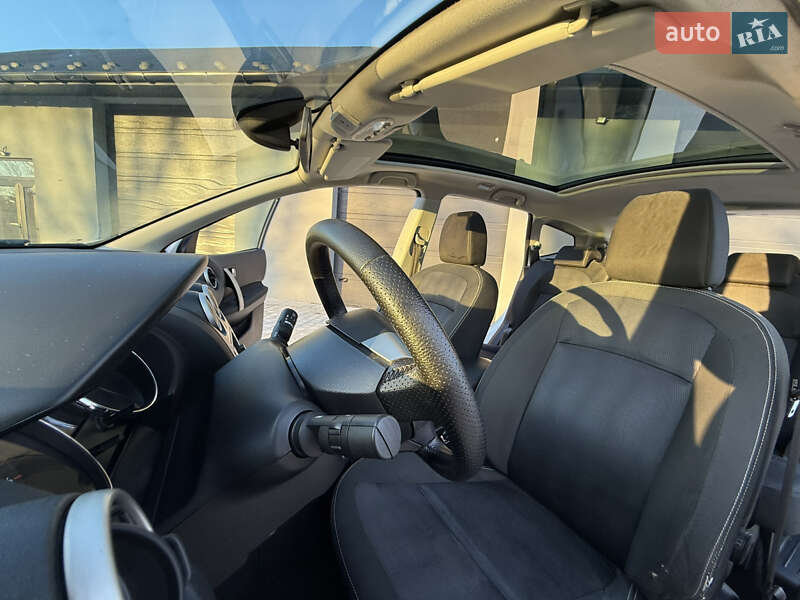 Позашляховик / Кросовер Nissan Qashqai+2 2012 в Коломиї