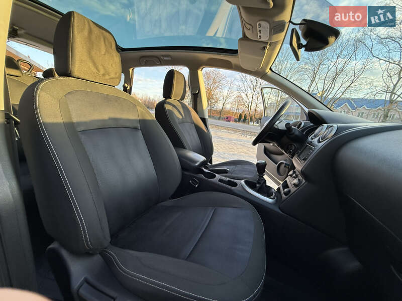 Позашляховик / Кросовер Nissan Qashqai+2 2012 в Коломиї