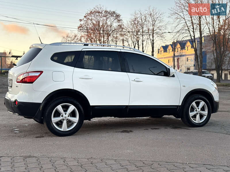 Позашляховик / Кросовер Nissan Qashqai+2 2011 в Сумах