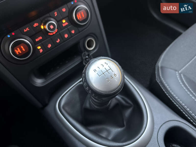 Позашляховик / Кросовер Nissan Qashqai+2 2011 в Сумах