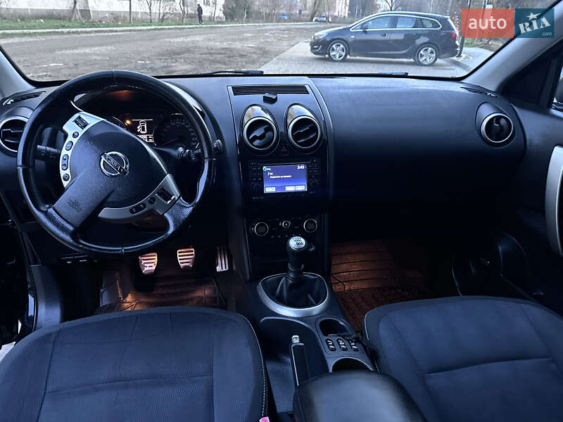 Внедорожник / Кроссовер Nissan Qashqai+2 2010 в Ивано-Франковске