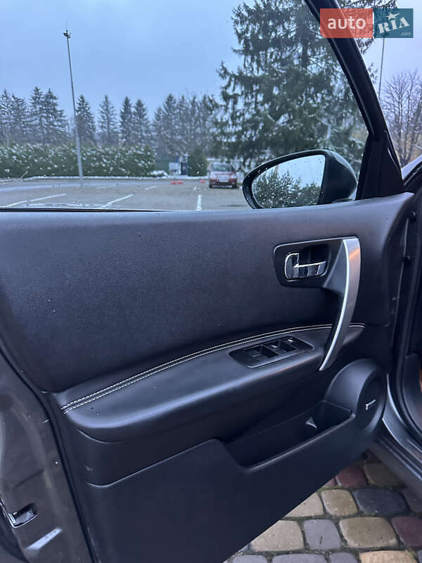 Позашляховик / Кросовер Nissan Qashqai+2 2012 в Луцьку фото 14 Позашляховик / Кросовер Nissan Qashqai+2 2012 в Луцьку