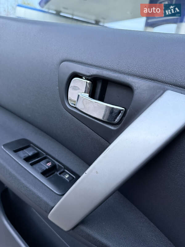 Внедорожник / Кроссовер Nissan Qashqai+2 2009 в Самборе