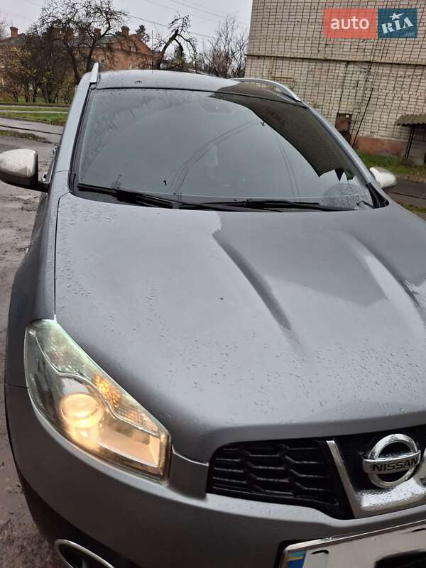 Позашляховик / Кросовер Nissan Qashqai+2 2010 в Старокостянтинові
