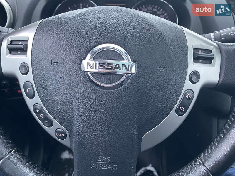 Внедорожник / Кроссовер Nissan Qashqai+2 2012 в Нововолынске