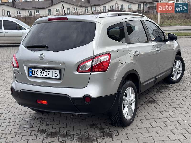 Позашляховик / Кросовер Nissan Qashqai+2 2011 в Хмельницькому