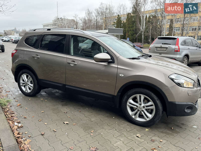 Внедорожник / Кроссовер Nissan Qashqai+2 2011 в Белой Церкви