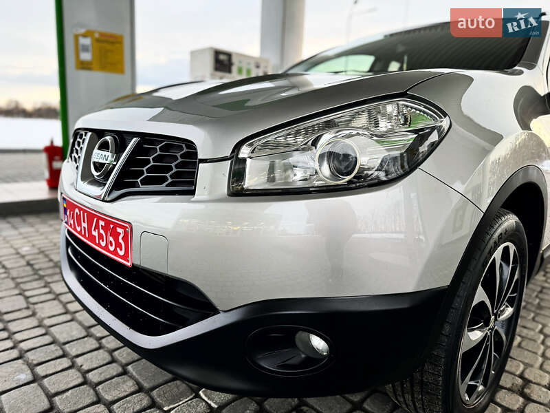 Позашляховик / Кросовер Nissan Qashqai+2 2013 в Стрию