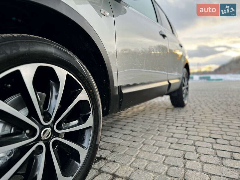 Позашляховик / Кросовер Nissan Qashqai+2 2013 в Стрию