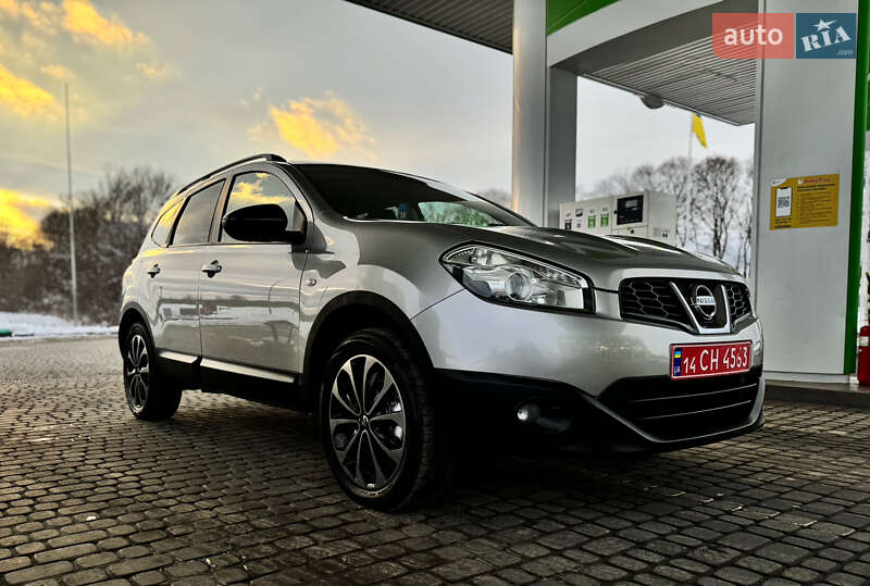 Позашляховик / Кросовер Nissan Qashqai+2 2013 в Стрию