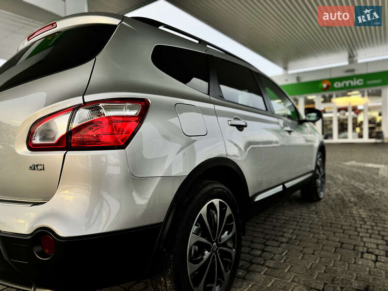 Позашляховик / Кросовер Nissan Qashqai+2 2013 в Стрию