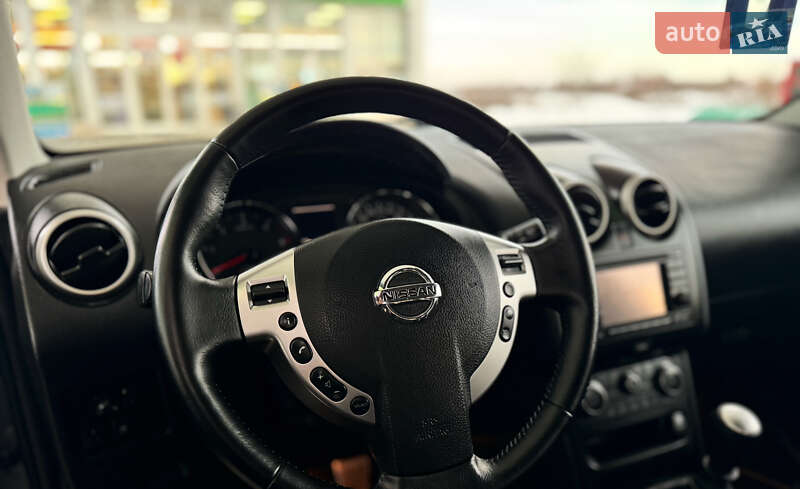 Позашляховик / Кросовер Nissan Qashqai+2 2013 в Стрию