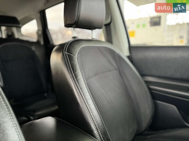 Позашляховик / Кросовер Nissan Qashqai+2 2013 в Стрию