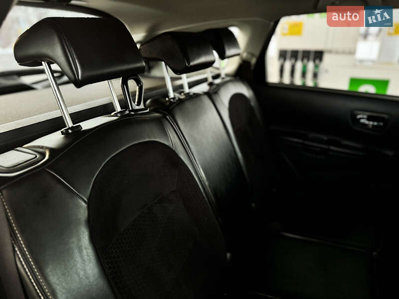 Позашляховик / Кросовер Nissan Qashqai+2 2013 в Стрию