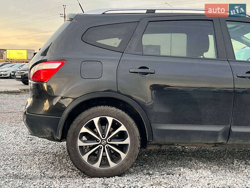 Позашляховик / Кросовер Nissan Qashqai+2 2012 в Львові