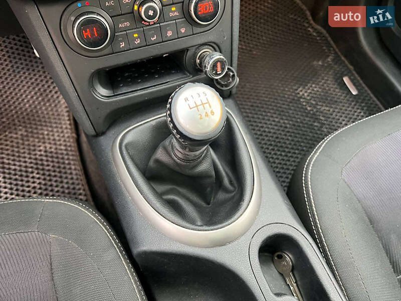 Позашляховик / Кросовер Nissan Qashqai+2 2012 в Львові