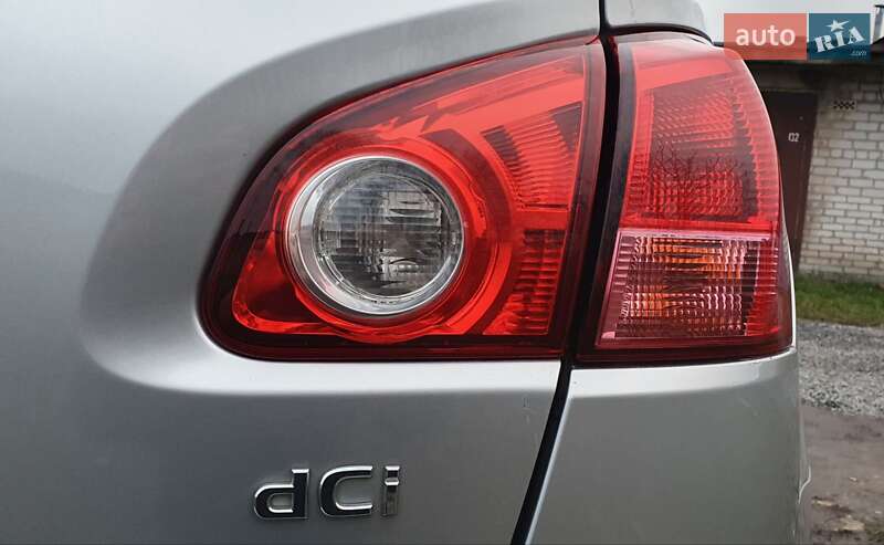 Позашляховик / Кросовер Nissan Qashqai+2 2009 в Козятині