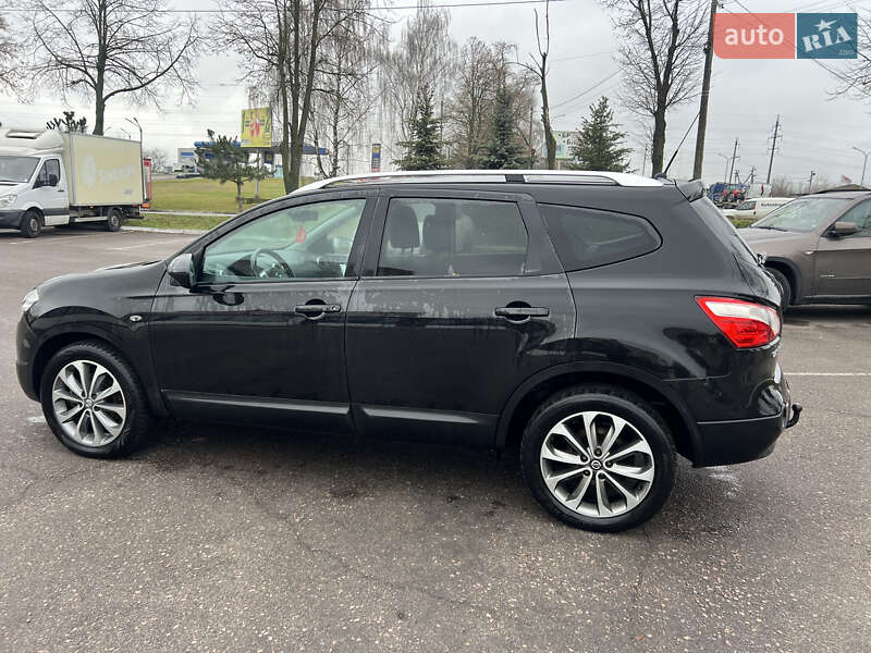 Позашляховик / Кросовер Nissan Qashqai+2 2010 в Рівному