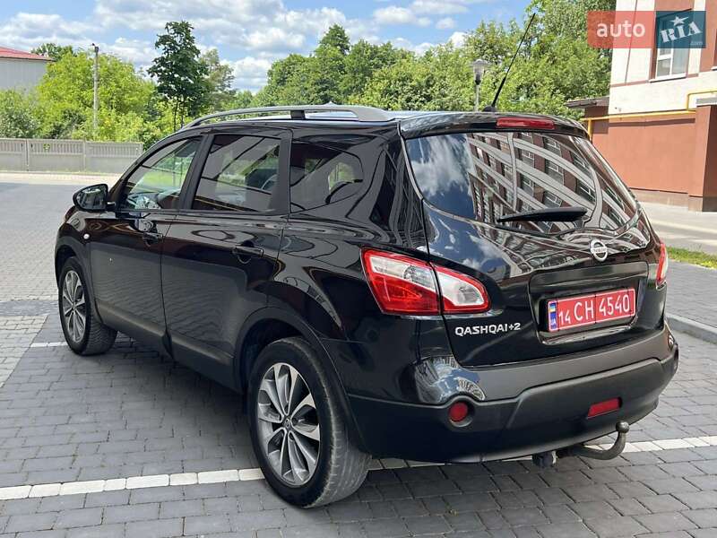 Внедорожник / Кроссовер Nissan Qashqai+2 2010 в Ивано-Франковске