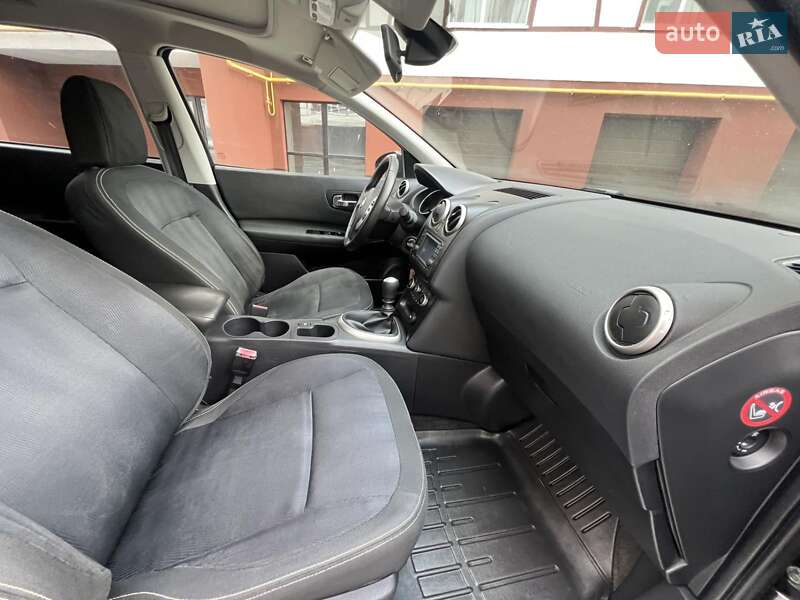 Внедорожник / Кроссовер Nissan Qashqai+2 2010 в Ивано-Франковске