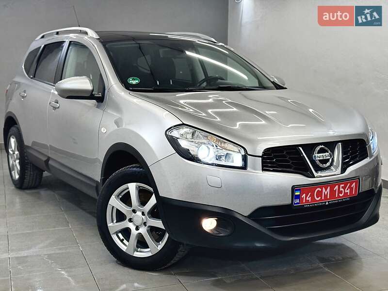 Позашляховик / Кросовер Nissan Qashqai+2 2010 в Стрию