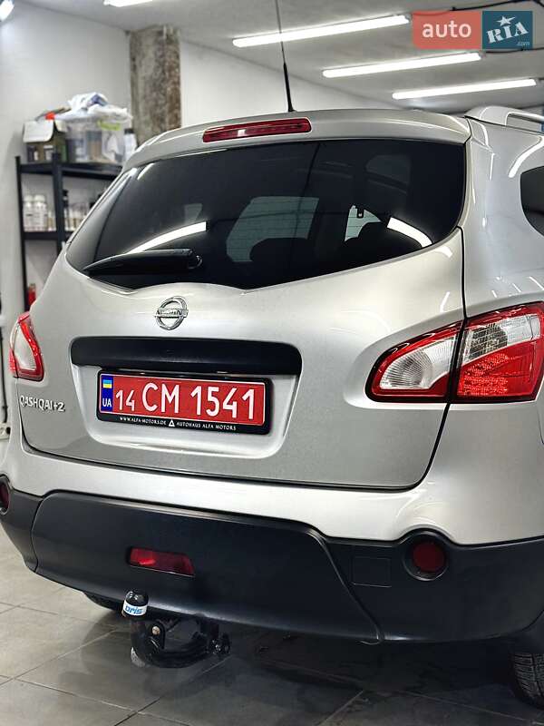 Позашляховик / Кросовер Nissan Qashqai+2 2010 в Стрию