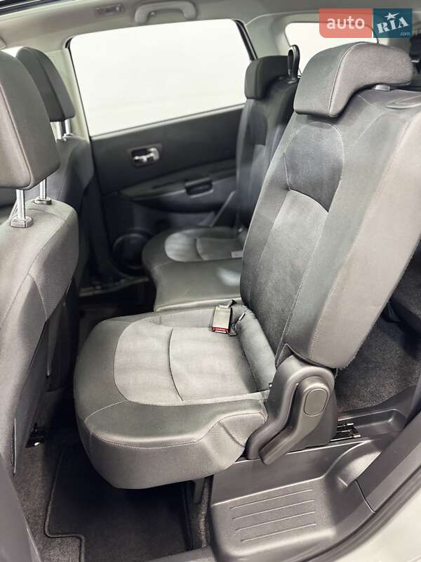 Позашляховик / Кросовер Nissan Qashqai+2 2010 в Стрию
