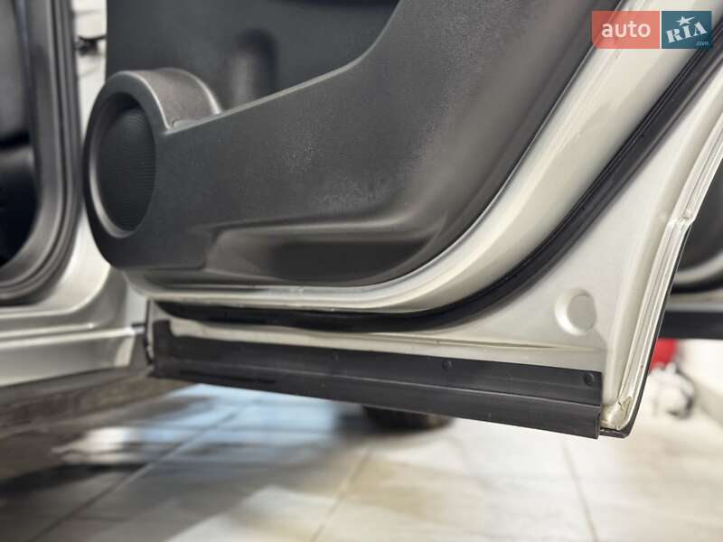 Позашляховик / Кросовер Nissan Qashqai+2 2010 в Стрию