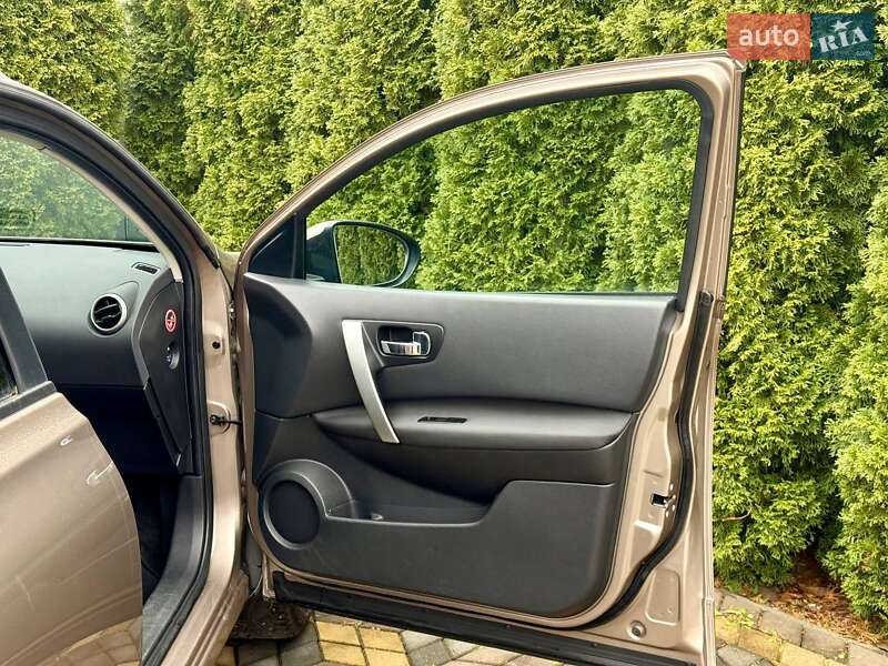 Внедорожник / Кроссовер Nissan Qashqai+2 2009 в Самборе