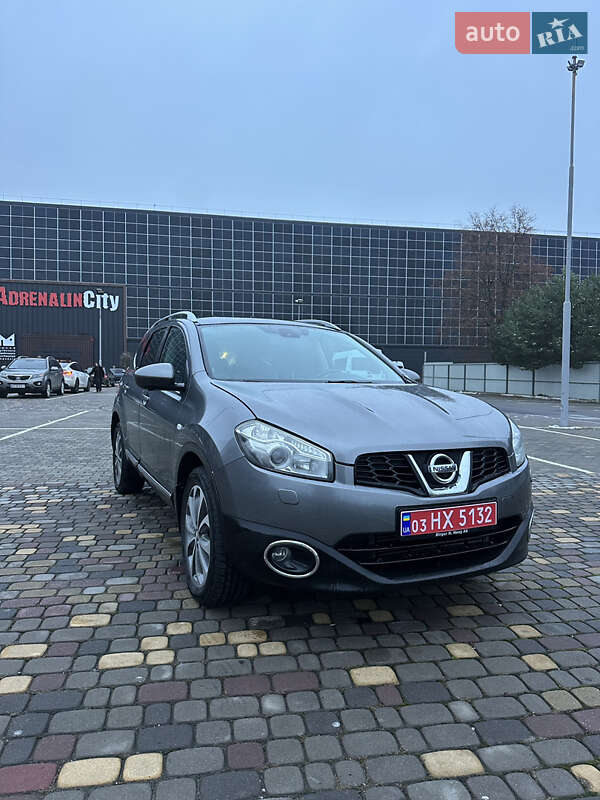 Nissan Qashqai+2 2012