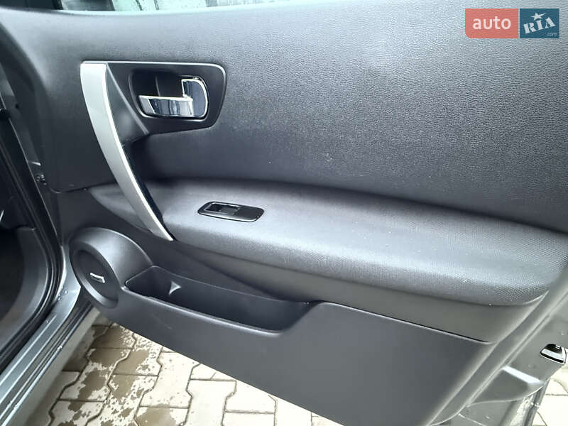 Позашляховик / Кросовер Nissan Qashqai+2 2010 в Млиніві фото 12 Позашляховик / Кросовер Nissan Qashqai+2 2010 в Млиніві