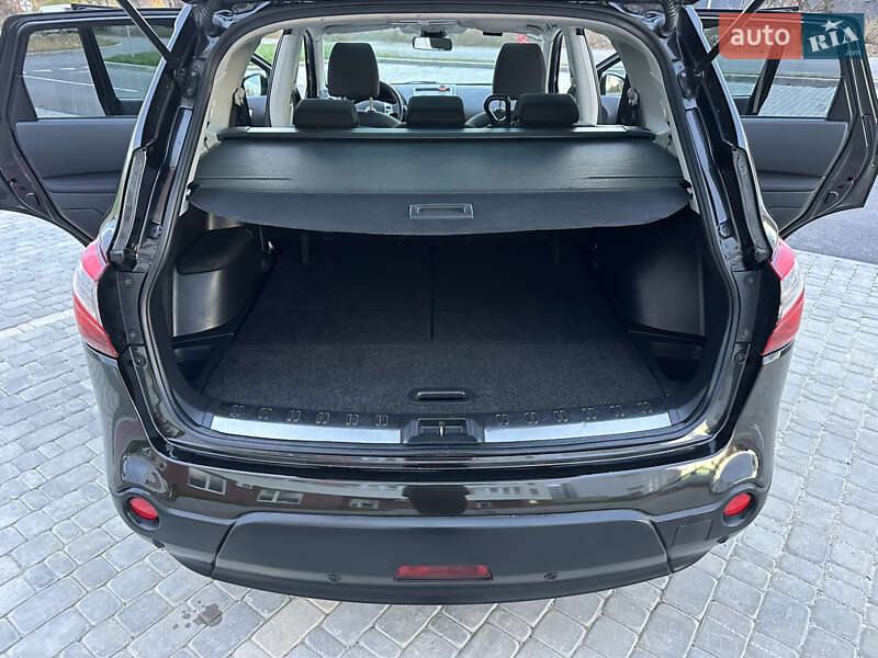 Позашляховик / Кросовер Nissan Qashqai+2 2011 в Вінниці