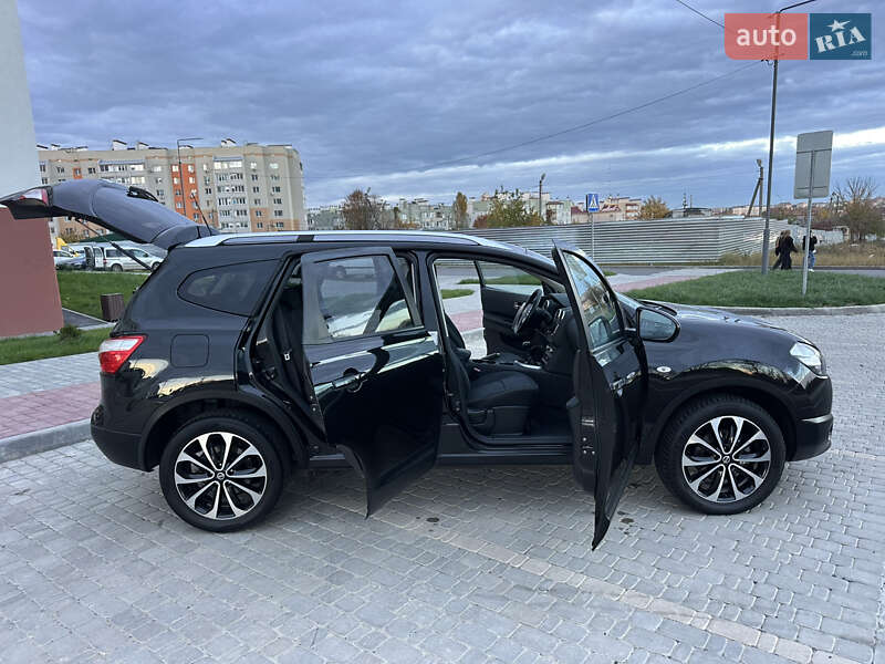 Позашляховик / Кросовер Nissan Qashqai+2 2011 в Вінниці
