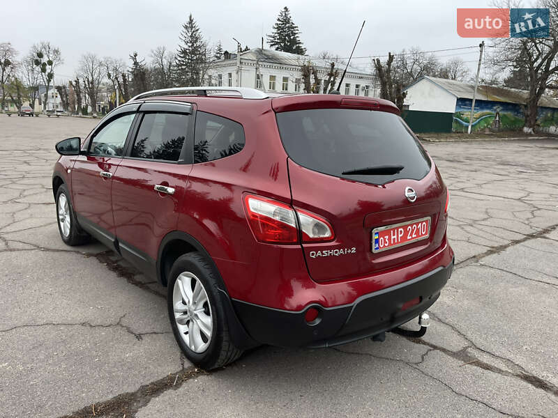 Внедорожник / Кроссовер Nissan Qashqai+2 2013 в Новоархангельске