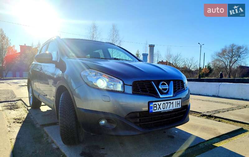Nissan Qashqai+2 2012