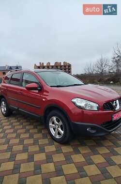Позашляховик / Кросовер Nissan Qashqai+2 2011 в Гайсину