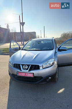 Внедорожник / Кроссовер Nissan Qashqai+2 2010 в Сумах