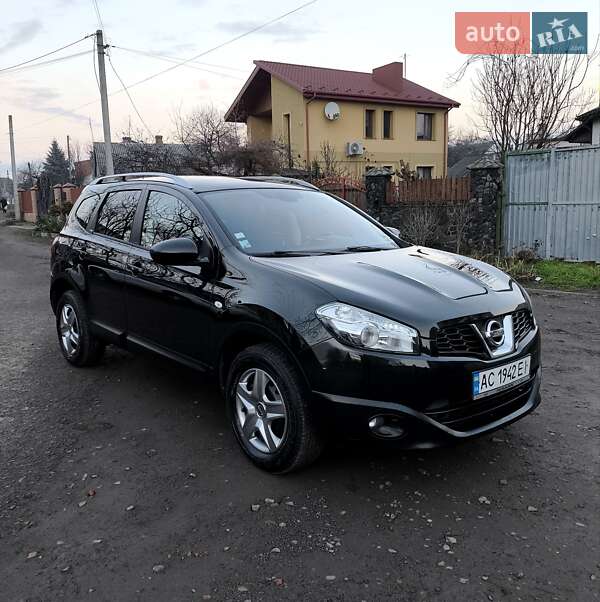 Nissan Qashqai+2 2011