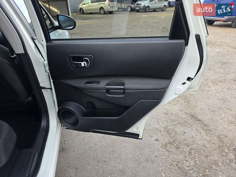 Внедорожник / Кроссовер Nissan Qashqai+2 2011 в Калуше